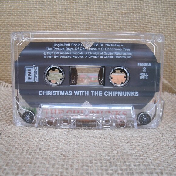 Christmas With the Chipmunks Cassette Tape - Picture 6 of 12